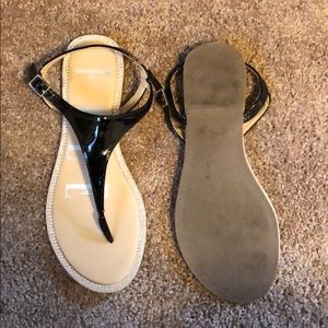 Size 7 Dressy sandals.